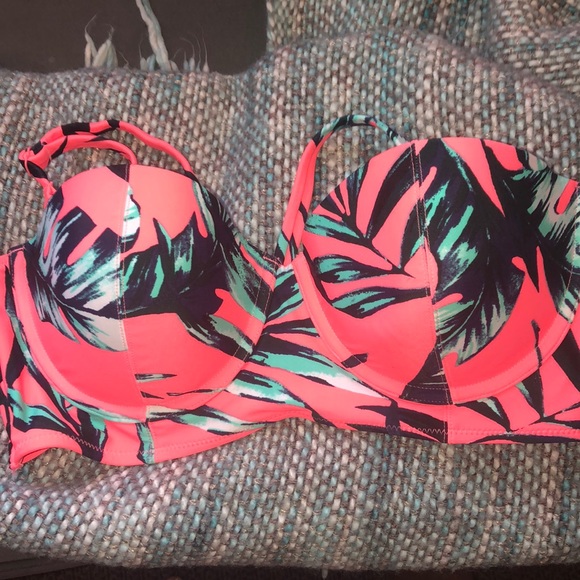 Old Navy Other - flower bikini top